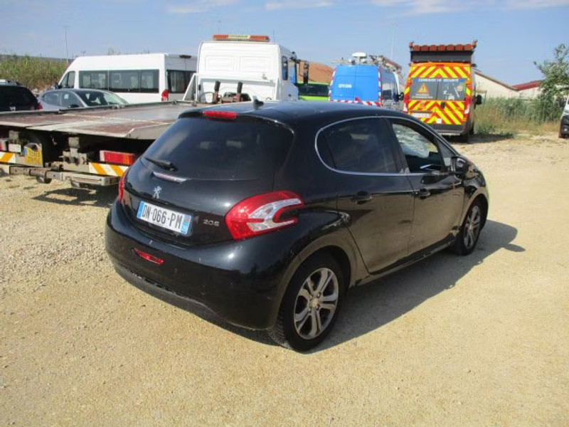 PEUGEOT 208 1.6 VTI BA 5P — zdjęcie 4