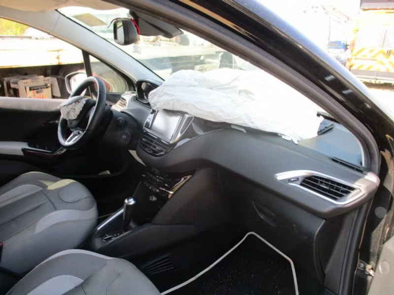PEUGEOT 208 1.6 VTI BA 5P — zdjęcie 6
