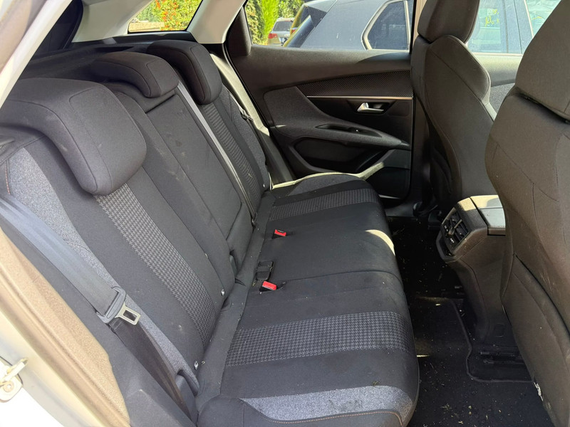 PEUGEOT 3008 1.5 BLUE 130 S&S — zdjęcie 11