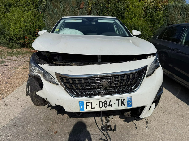 PEUGEOT 3008 1.5 BLUE 130 S&S — zdjęcie 5