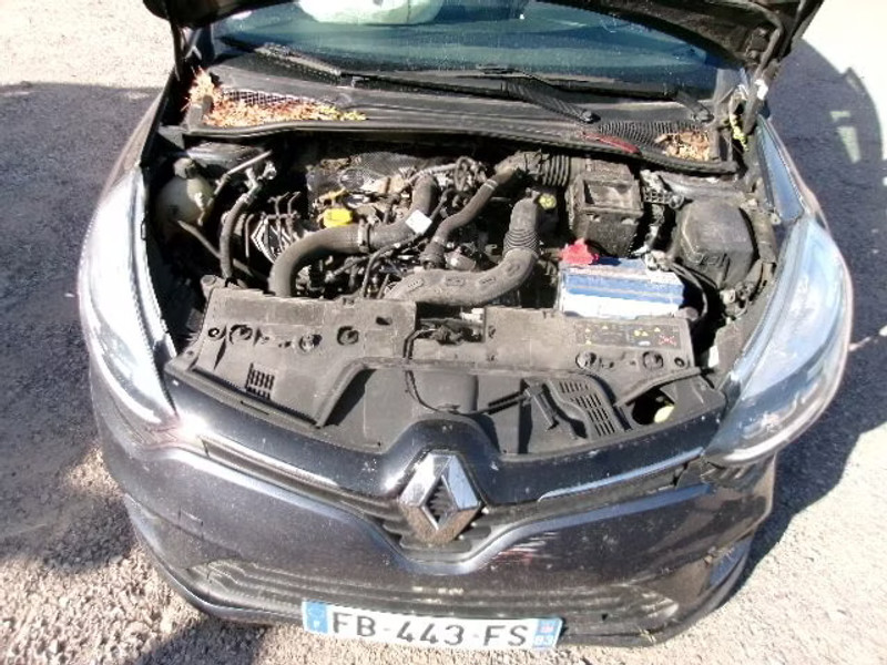 RENAULT CLIO 0.9 I 5P — zdjęcie 5