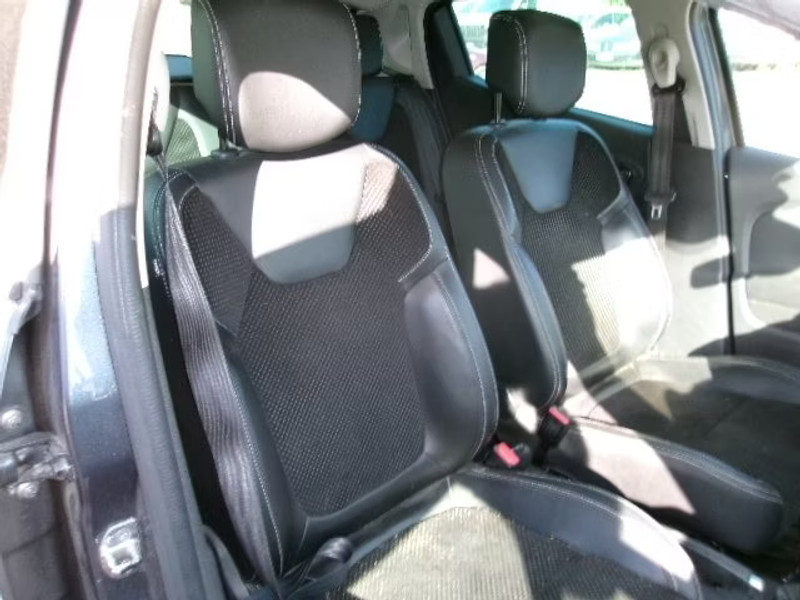 RENAULT CLIO 0.9 I 5P — zdjęcie 7