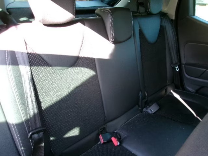 RENAULT CLIO 0.9 I 5P — zdjęcie 8