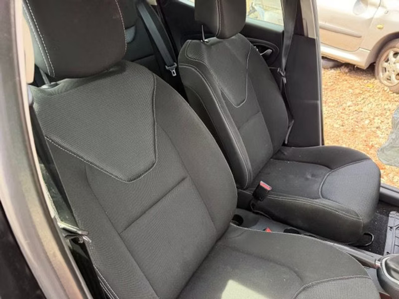 RENAULT CLIO 0.9 TCE 5P — zdjęcie 7
