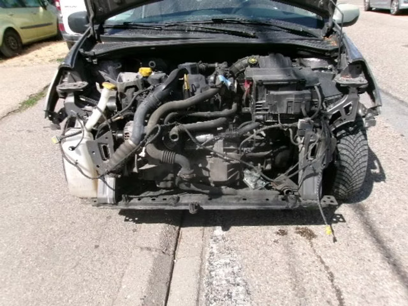 RENAULT CLIO 1.5 DCI 5P — zdjęcie 5