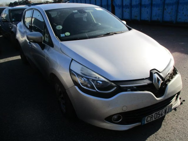 RENAULT CLIO 1.5 DCI 5P — zdjęcie 1
