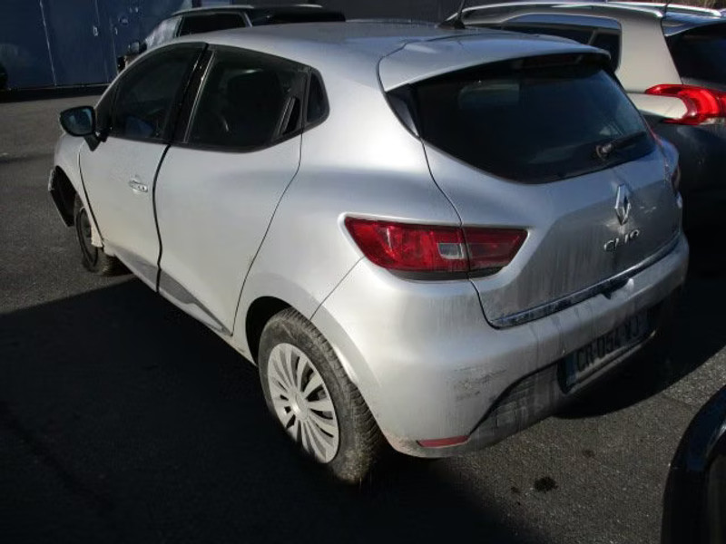 RENAULT CLIO 1.5 DCI 5P — zdjęcie 3