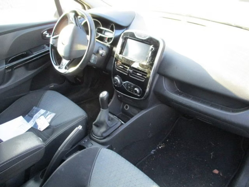 RENAULT CLIO 1.5 DCI 5P — zdjęcie 7