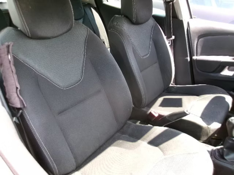 RENAULT CLIO SOCIETE 1.5 DCI 5P — zdjęcie 7