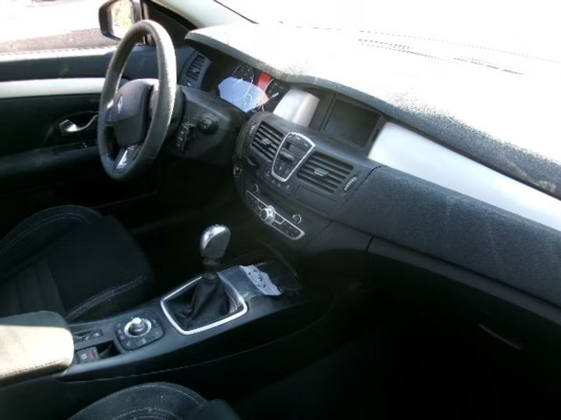 RENAULT LAGUNA COUPE 2.0 DCI 2P — zdjęcie 5