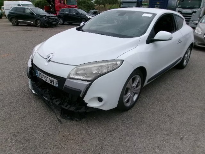 RENAULT MEGANE COUPE 1.9 DCI 3P — zdjęcie 2