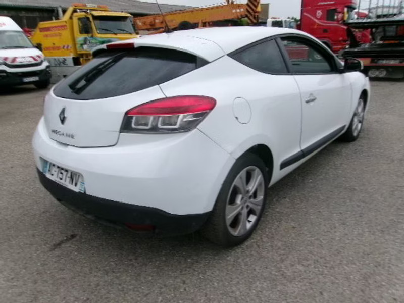 RENAULT MEGANE COUPE 1.9 DCI 3P — zdjęcie 4