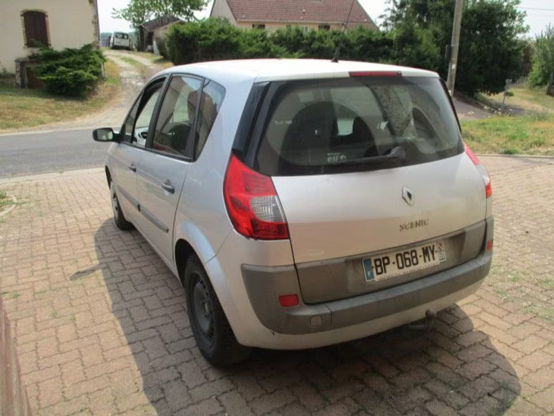 RENAULT SCENIC 1.5 DCI 5P — zdjęcie 3