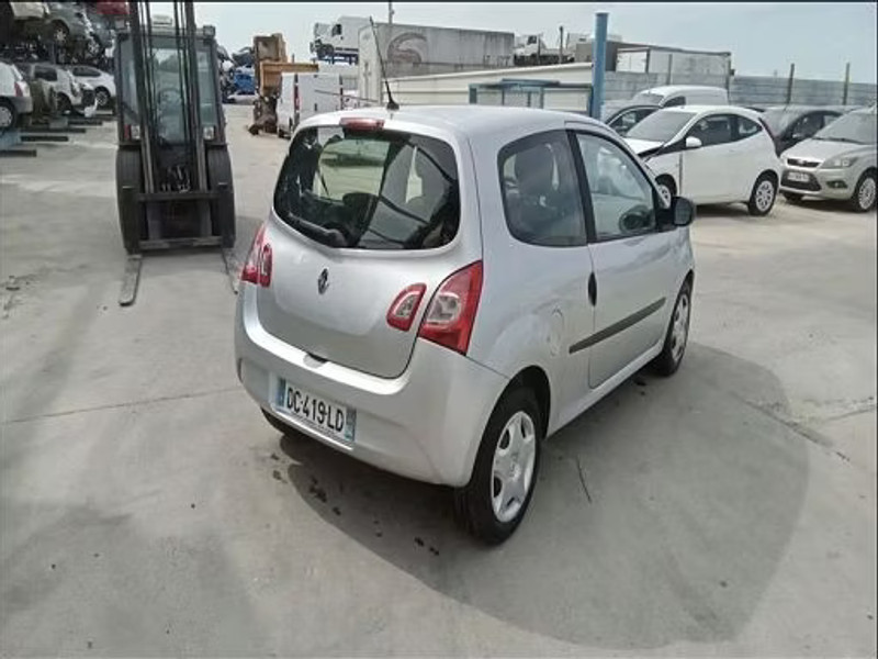 RENAULT TWINGO II 1.2I 16V LEV - 75 — zdjęcie 3