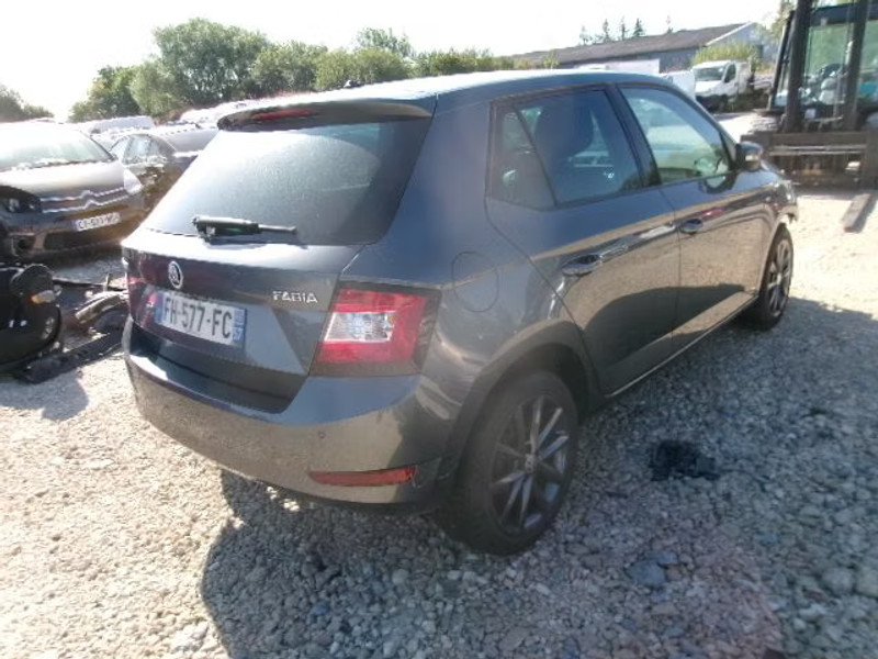 SKODA FABIA 1.0 I 5P — zdjęcie 4