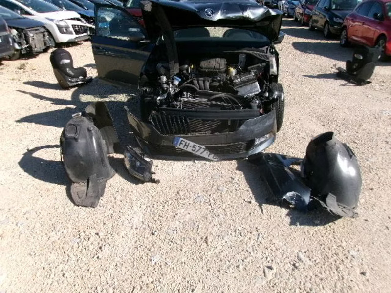 SKODA FABIA 1.0 I 5P — zdjęcie 6