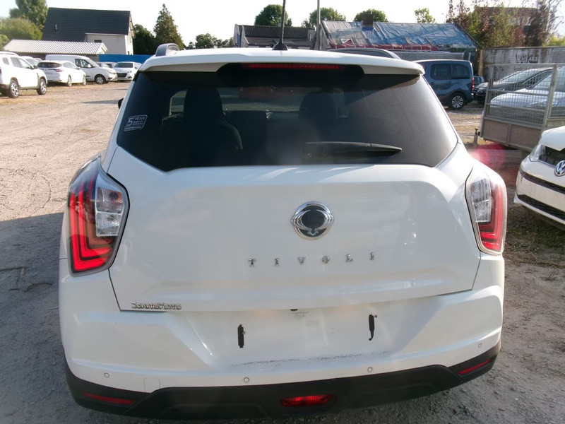 SSANG YONG TIVOLI 1.5 Comfort - Automatic — zdjęcie 13