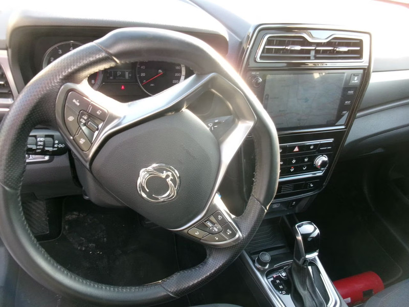 SSANG YONG TIVOLI 1.5 Comfort - Automatic — zdjęcie 22