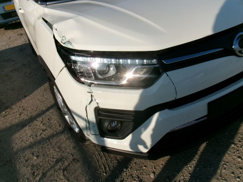 SSANG YONG TIVOLI 1.5 Comfort - Automatic — zdjęcie 27