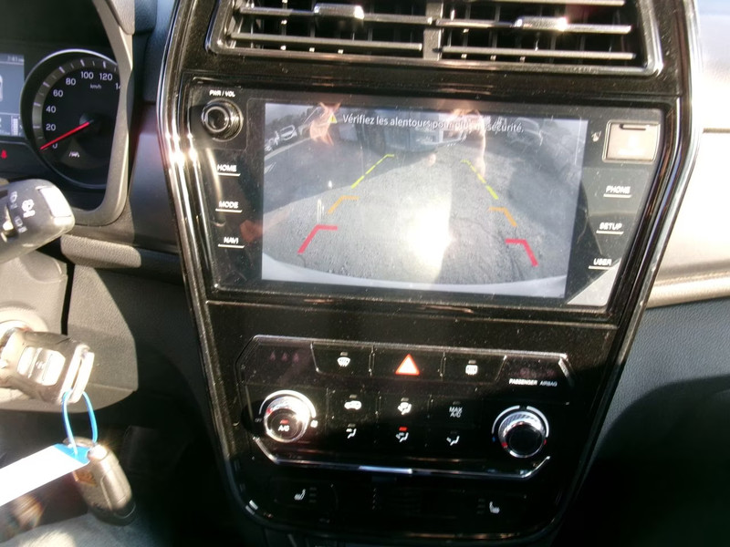 SSANG YONG TIVOLI 1.5 Comfort - Automatic — zdjęcie 28