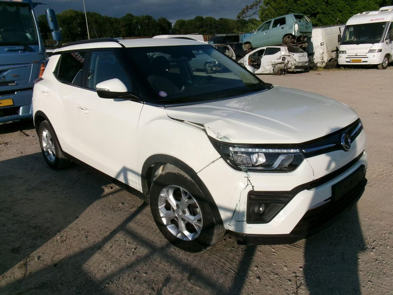 SSANG YONG TIVOLI 1.5 Comfort - Automatic — zdjęcie 3