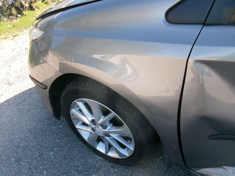 TOYOTA AURIS 1.3 Comfort 5 DRS HB — zdjęcie 17