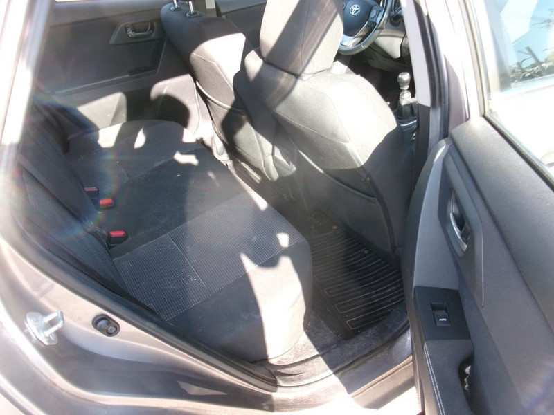 TOYOTA AURIS 1.3 Comfort 5 DRS HB — zdjęcie 24