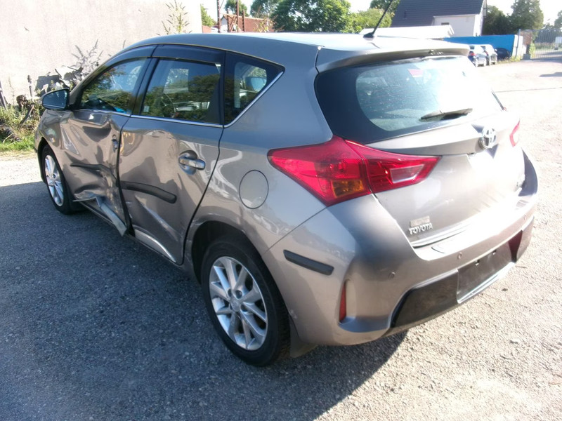 TOYOTA AURIS 1.3 Comfort 5 DRS HB — zdjęcie 5