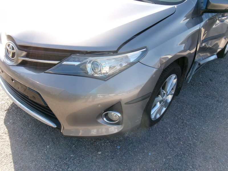 TOYOTA AURIS 1.3 Comfort 5 DRS HB — zdjęcie 6