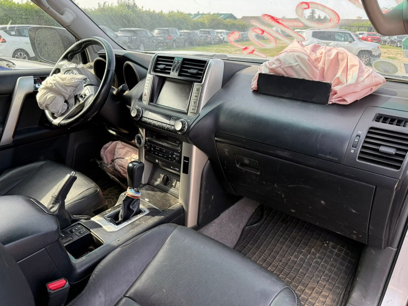 TOYOTA LAND CRUISER 3.0 D4D 190 2 60th Anniversary — zdjęcie 11