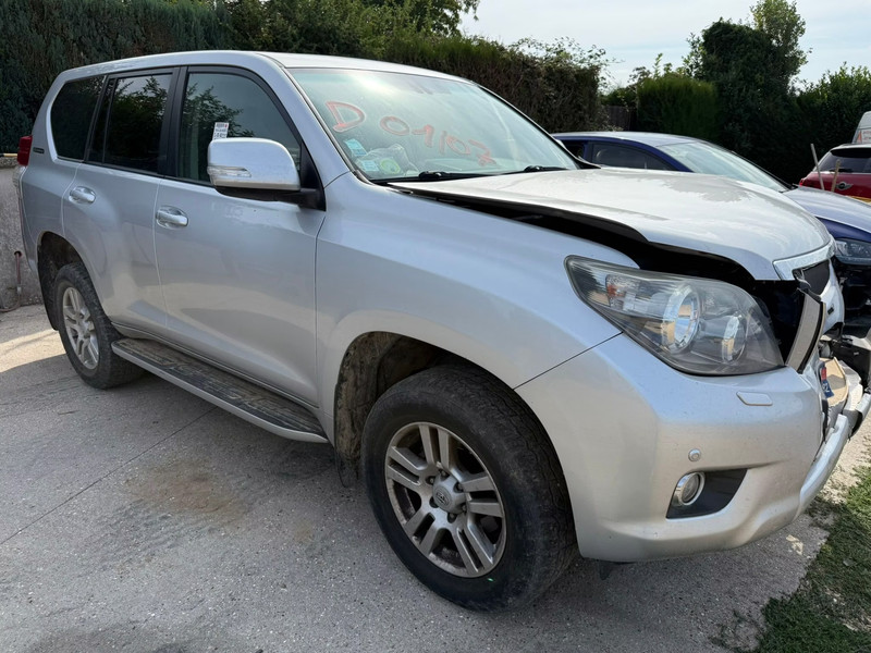 TOYOTA LAND CRUISER 3.0 D4D 190 2 60th Anniversary — zdjęcie 3