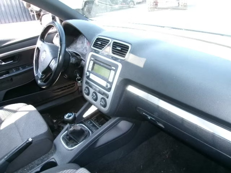 VOLKSWAGEN EOS 2.0 TDI 2P — zdjęcie 5