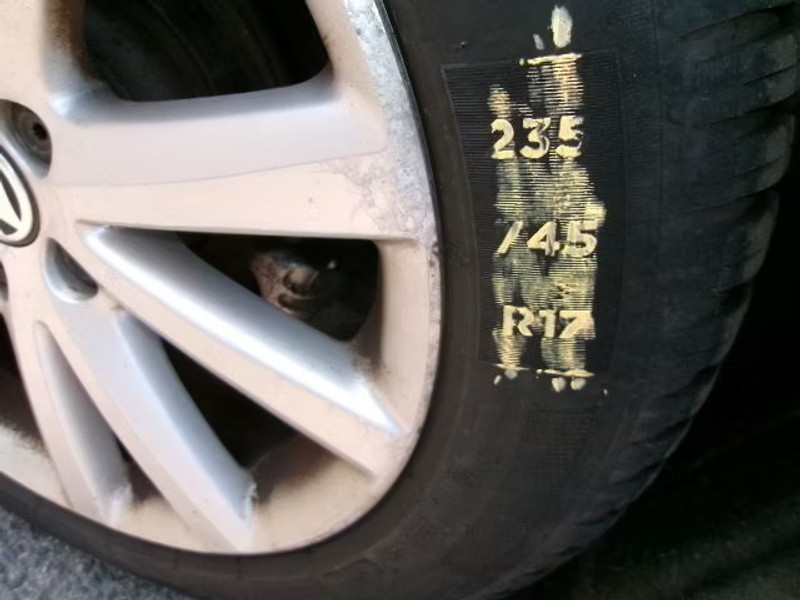 VOLKSWAGEN EOS 2.0 TDI 2P — zdjęcie 8