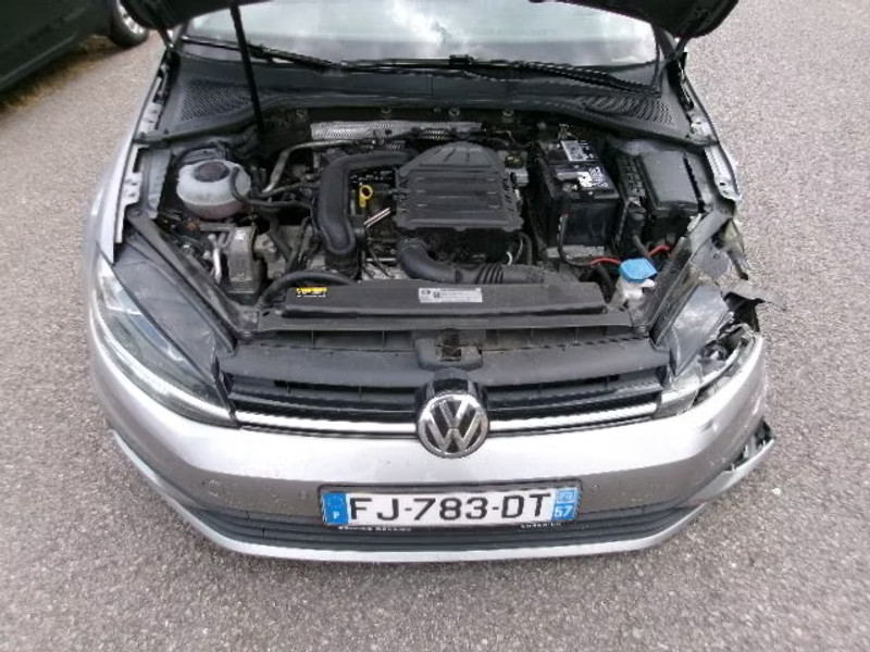 VOLKSWAGEN GOLF 1.0 TSI BA 5P — zdjęcie 5