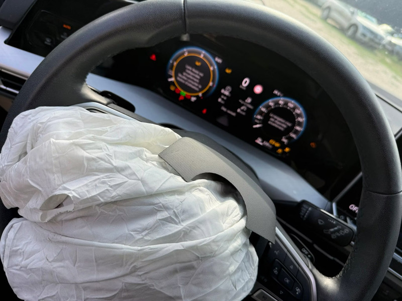 VOLKSWAGEN GOLF 2.0 150 — zdjęcie 18