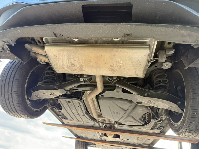 VOLKSWAGEN GOLF 2.0 150 — zdjęcie 22