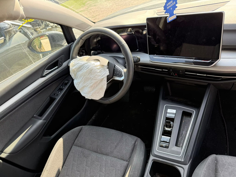 VOLKSWAGEN GOLF 2.0 150 — zdjęcie 24