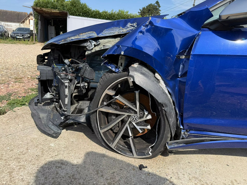 VOLKSWAGEN GOLF R 2.0 TSI 300 4 MOTION — zdjęcie 7