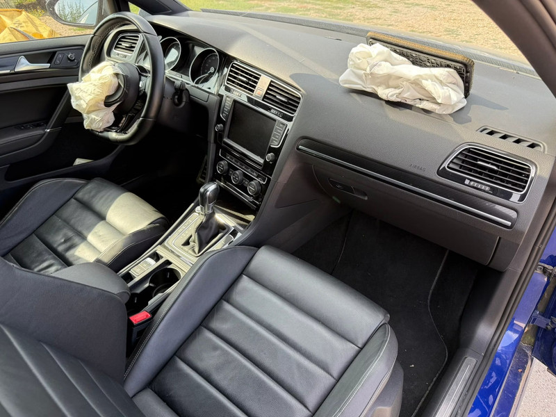 VOLKSWAGEN GOLF R 2.0 TSI 300 4 MOTION — zdjęcie 9