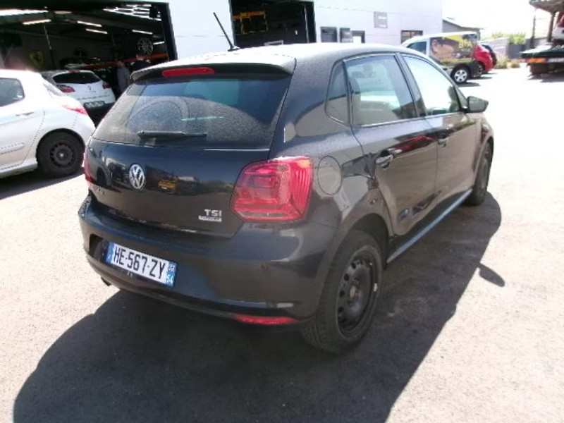 VOLKSWAGEN POLO 1.2 TSI 5P — zdjęcie 4
