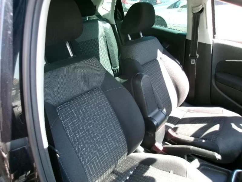 VOLKSWAGEN POLO 1.2 TSI 5P — zdjęcie 7