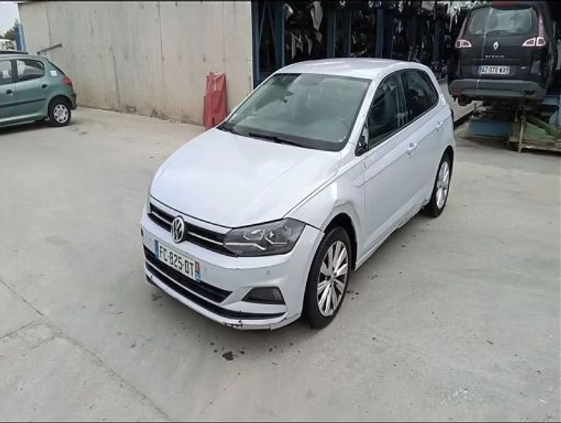 VOLKSWAGEN POLO VI 1.0 TSI - 95 — zdjęcie 2