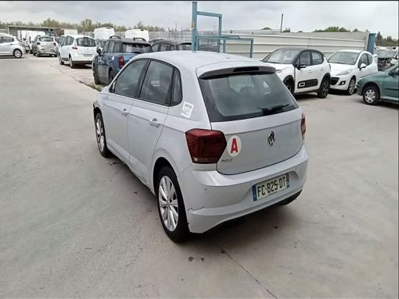 VOLKSWAGEN POLO VI 1.0 TSI - 95 — zdjęcie 3