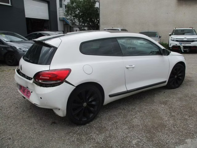 VOLKSWAGEN SCIROCCO 2.0 TDI 3P — zdjęcie 3