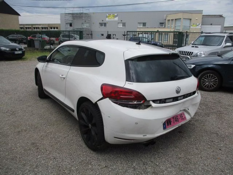 VOLKSWAGEN SCIROCCO 2.0 TDI 3P — zdjęcie 4