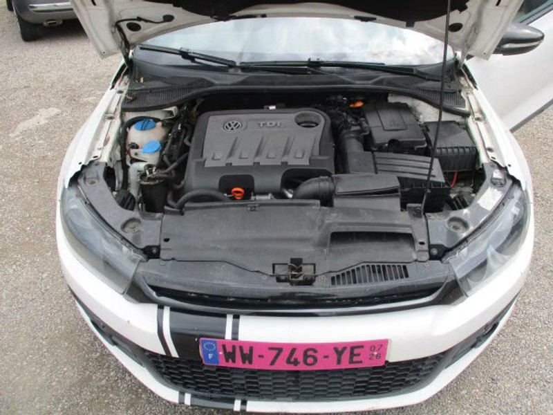 VOLKSWAGEN SCIROCCO 2.0 TDI 3P — zdjęcie 5
