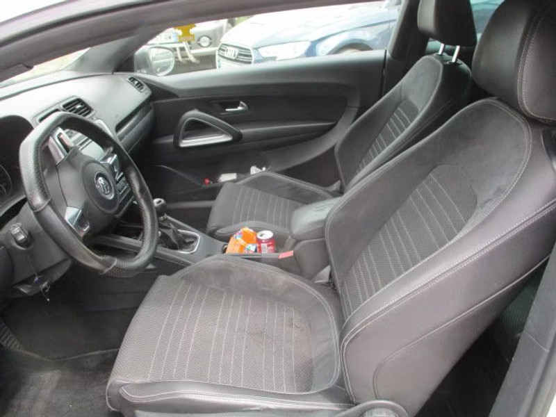 VOLKSWAGEN SCIROCCO 2.0 TDI 3P — zdjęcie 7