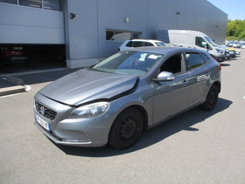 VOLVO V40 1.6 D2 5P — zdjęcie 2