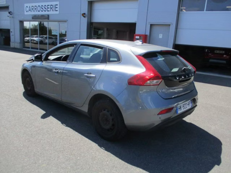 VOLVO V40 1.6 D2 5P — zdjęcie 3