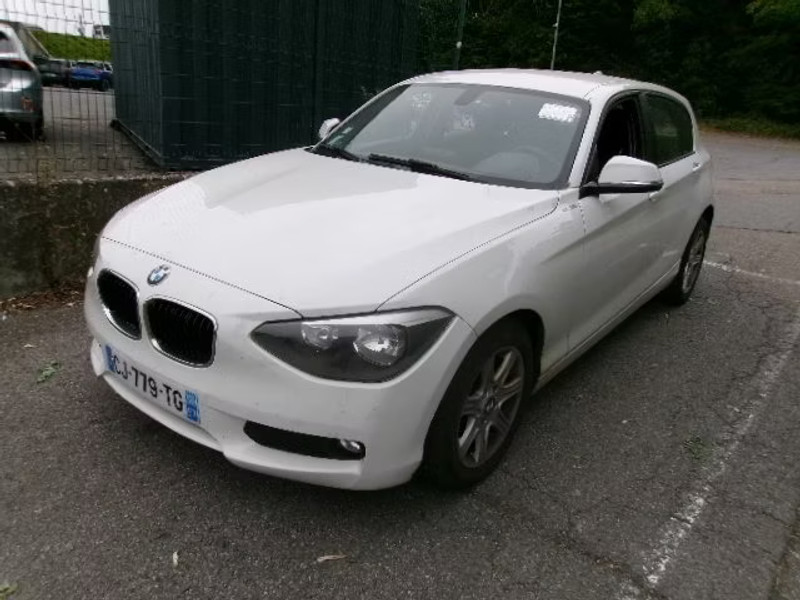 BMW 116 2.0 D 5P — zdjęcie 2